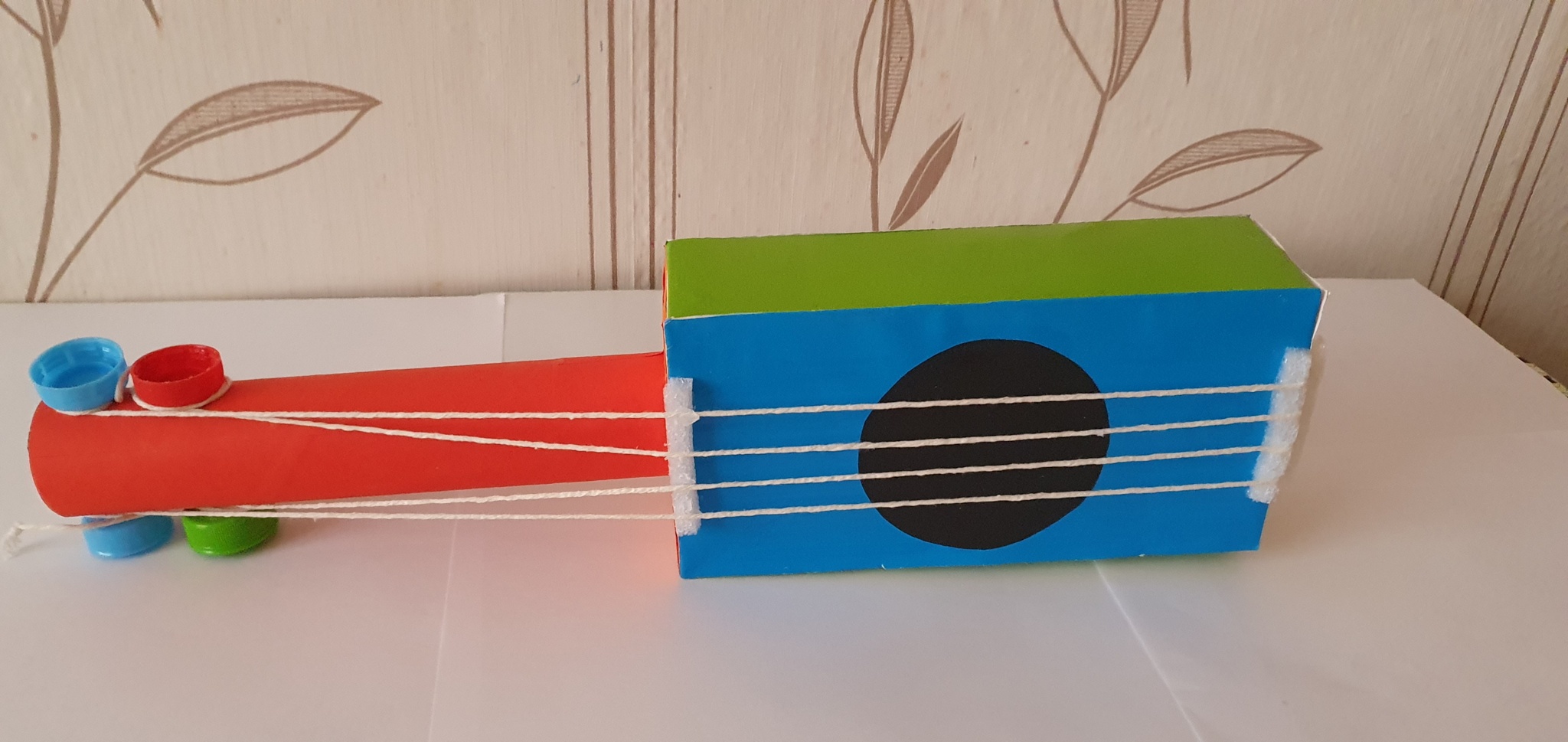 Gitara Z Pudełka Po Chusteczkach Instrumenty strunowe